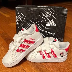 Adidas Disney Minnie Sneaker Little Kid US 5.5 EU 21
